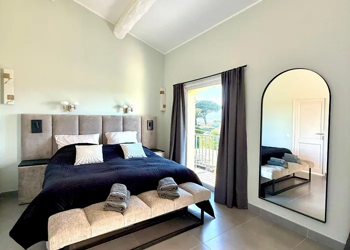 Villa, Romanee Tropez, Gassin Apartment Saint-Tropez